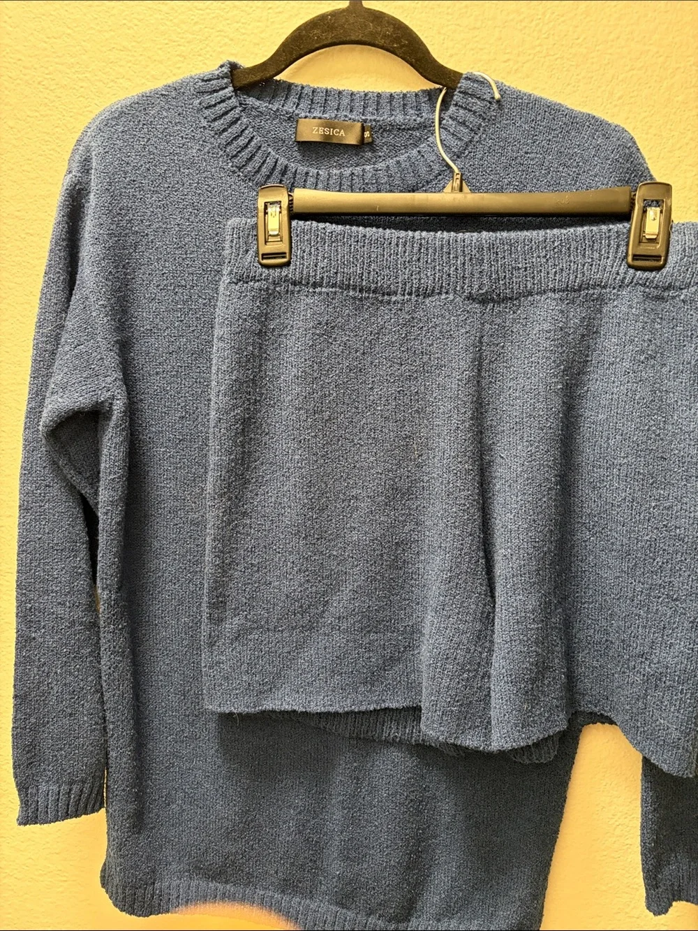 Zesica Blue Knit Women's Sweater Set - Cozy Pullover and Shorts